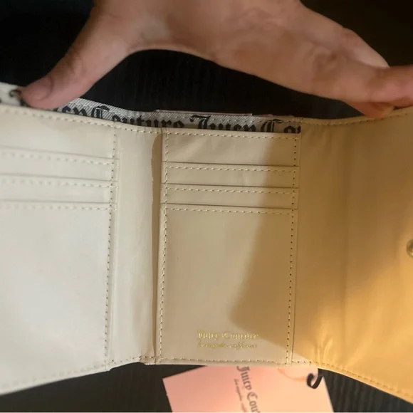 Juicy couture baby pink wallet - Picture 2 of 3